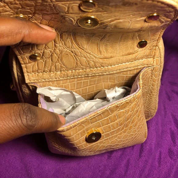 Handbag - Picture 6 of 6